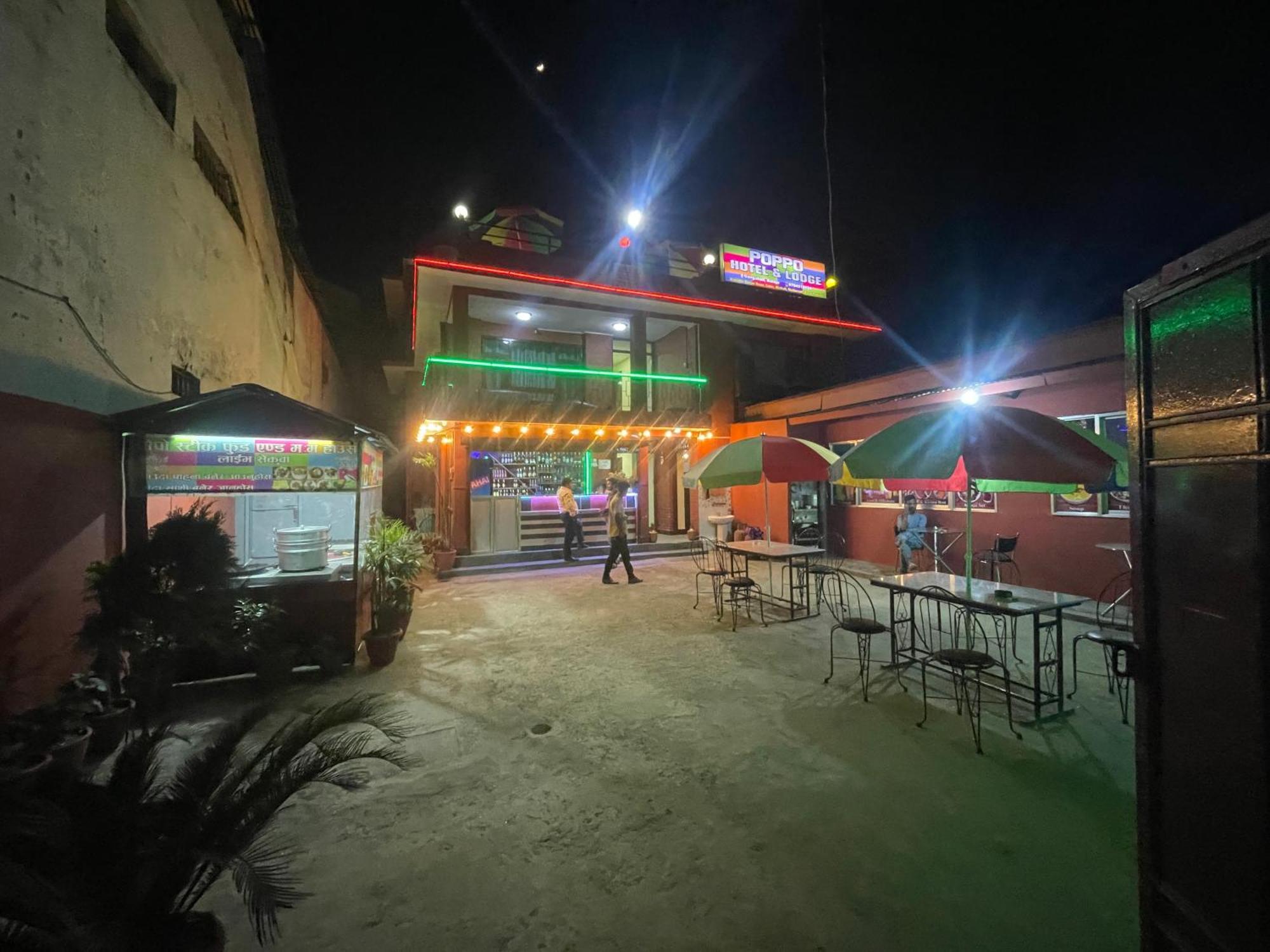 Poppo Hotel, Restaurant And Bar Katmandu Kültér fotó